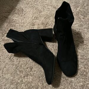 Kelly & Katie Black Booties Size 9